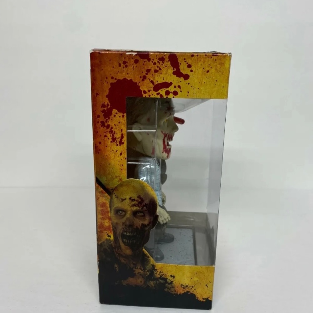 FUNKO The Walking Dead Bobblehead Collectibles AMC RV Walker Wacky Wobbler - Picture 4 of 7